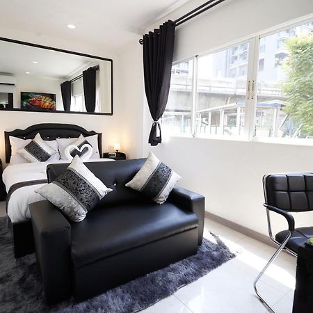 Thonglor Suites Hotel Bangkok Luaran gambar