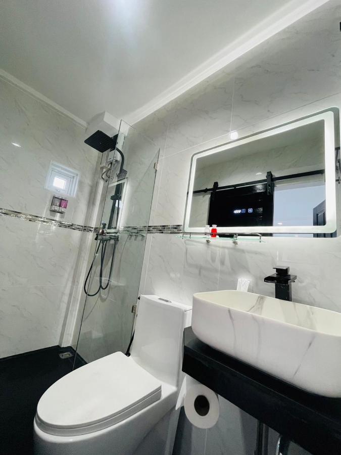 Thonglor Suites Hotel Bangkok Luaran gambar