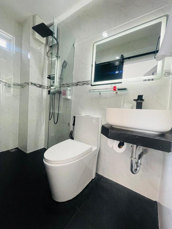 Thonglor Suites Hotel Bangkok Luaran gambar