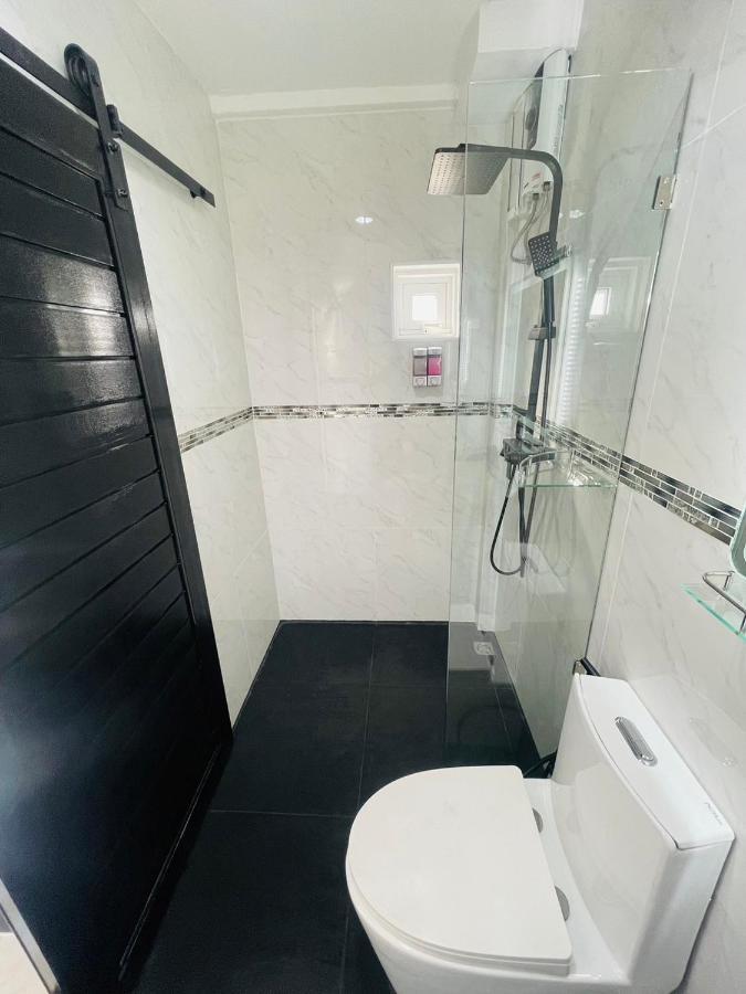 Thonglor Suites Hotel Bangkok Luaran gambar