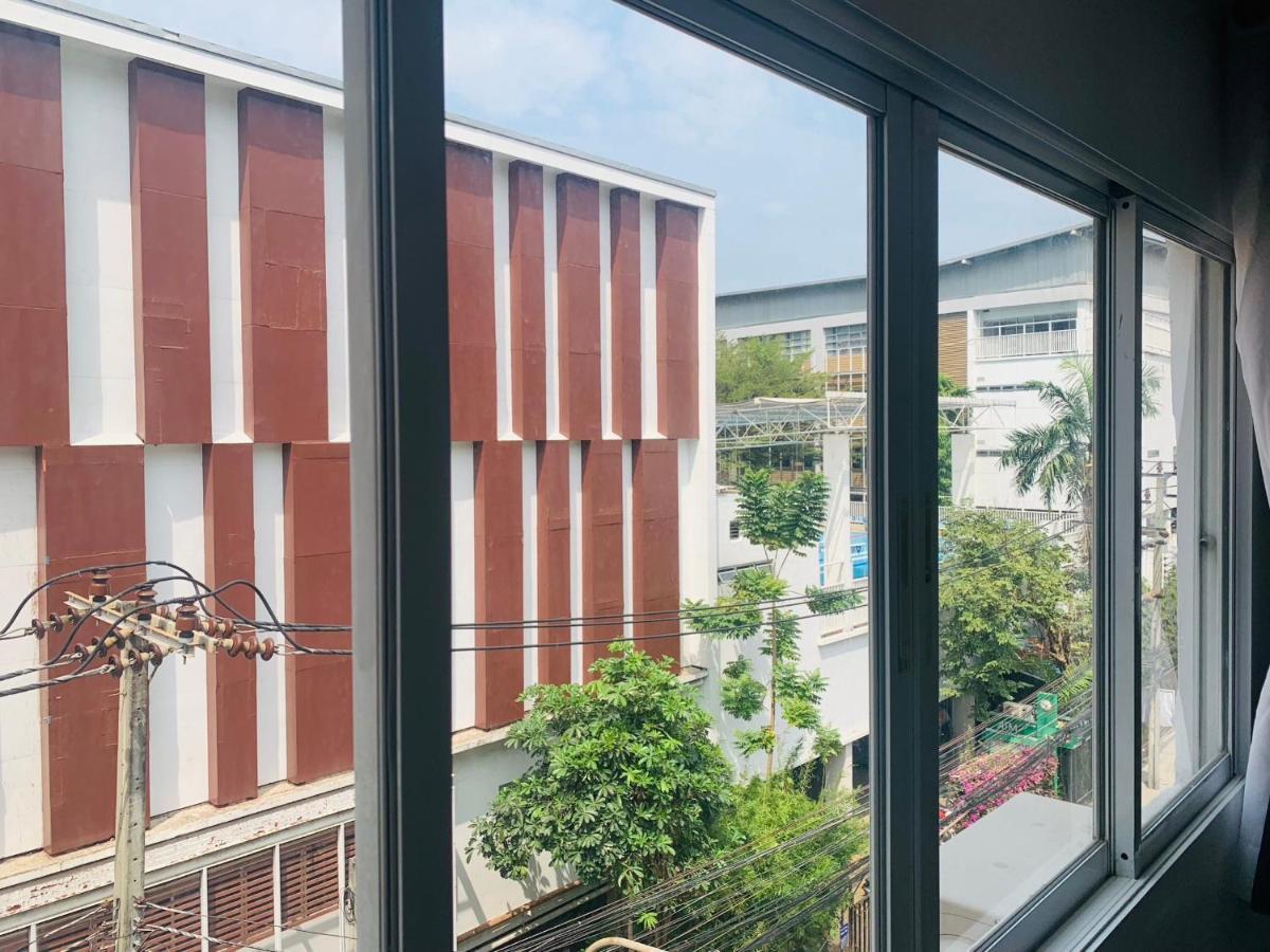 Thonglor Suites Hotel Bangkok Luaran gambar
