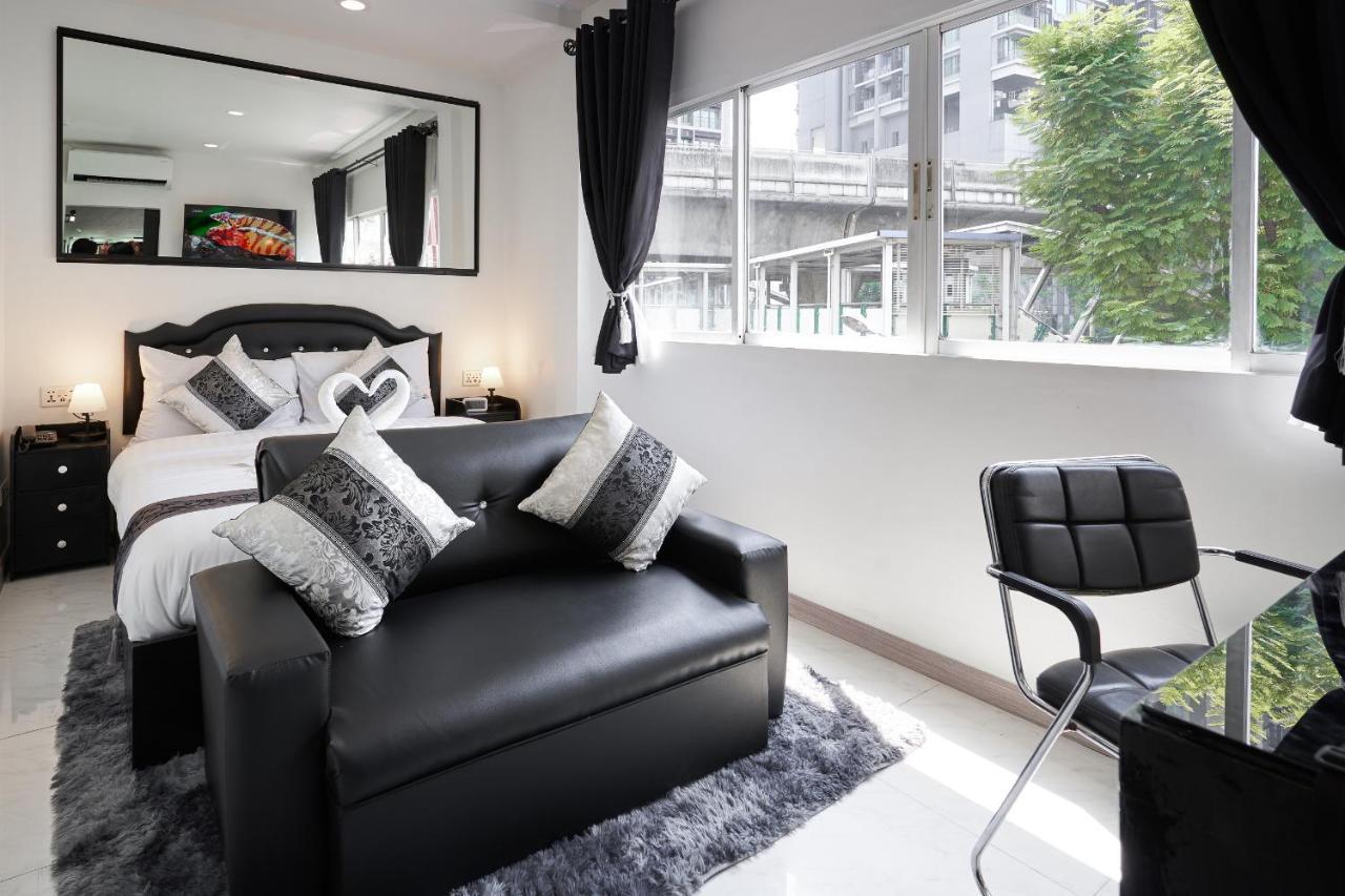 Thonglor Suites Hotel Bangkok Luaran gambar