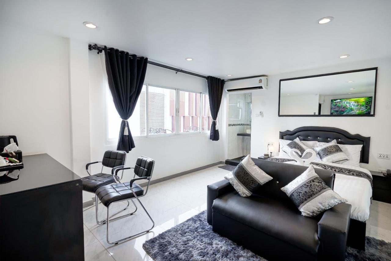 Thonglor Suites Hotel Bangkok Luaran gambar